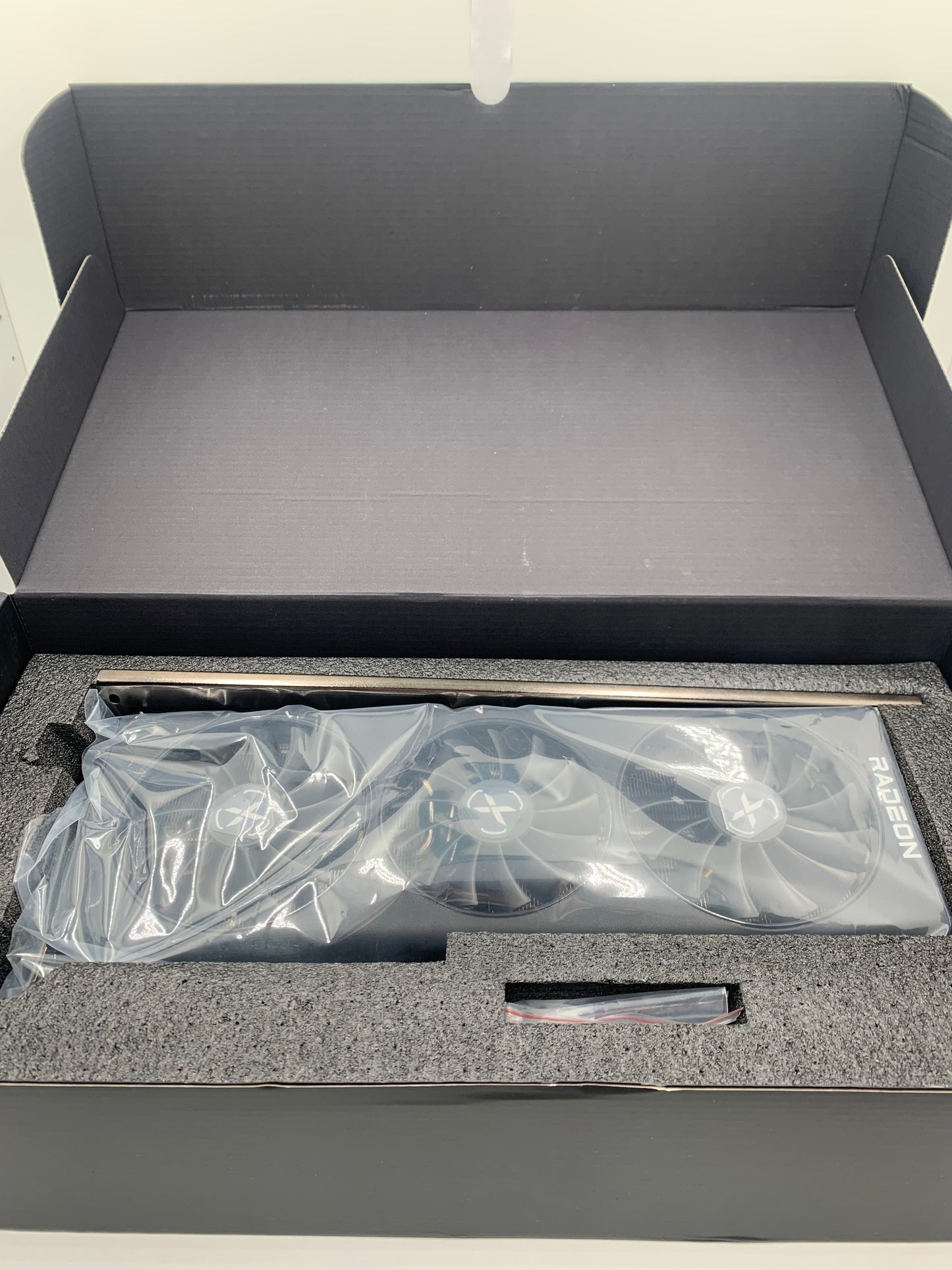 XFX AMD Radeon RX 6800 SWFT 319 16GB GDDR6 - C