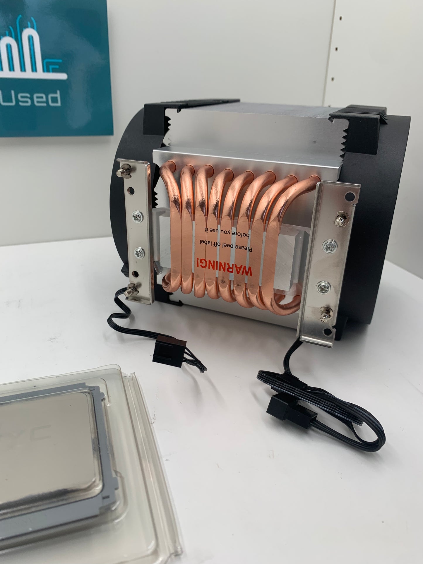 AMD EPYC 7313P Processor CPU + Arctic Freezer 4U - Socket SP3
