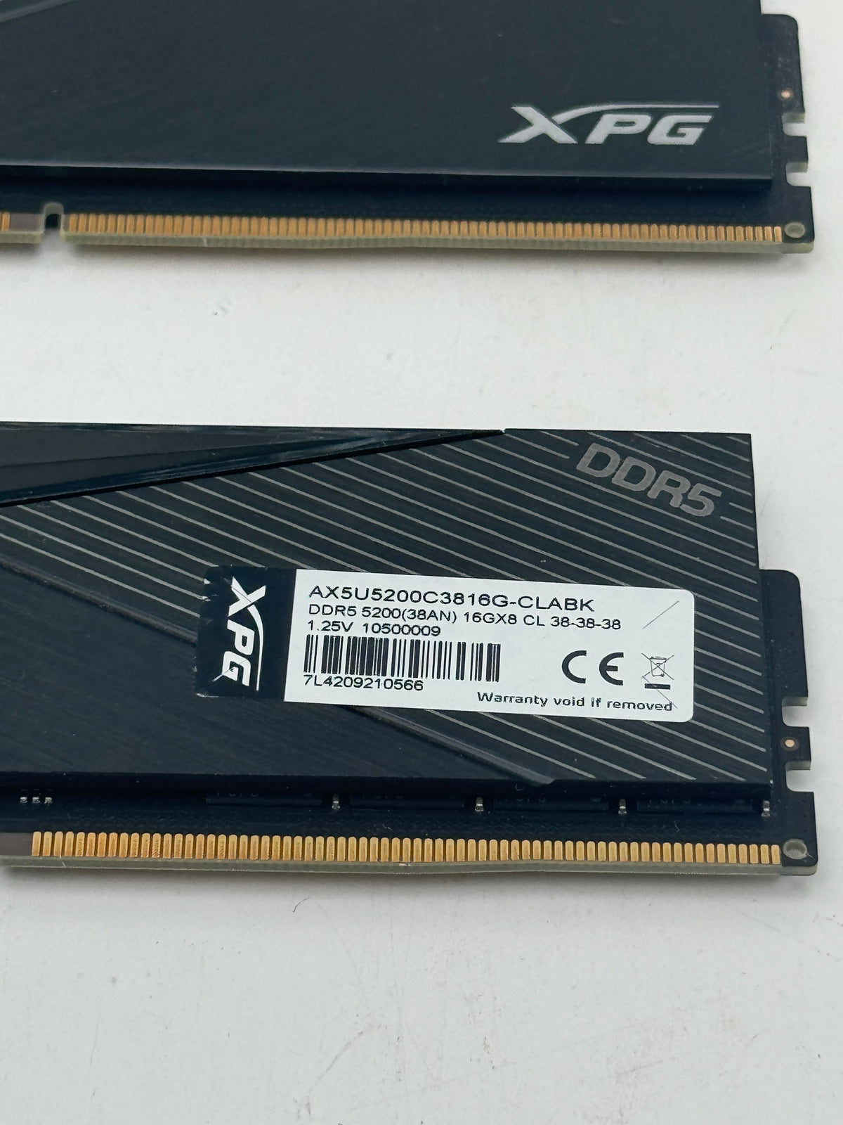 32GB (2X16GB) XPG 5200MHz DDR5 RAM