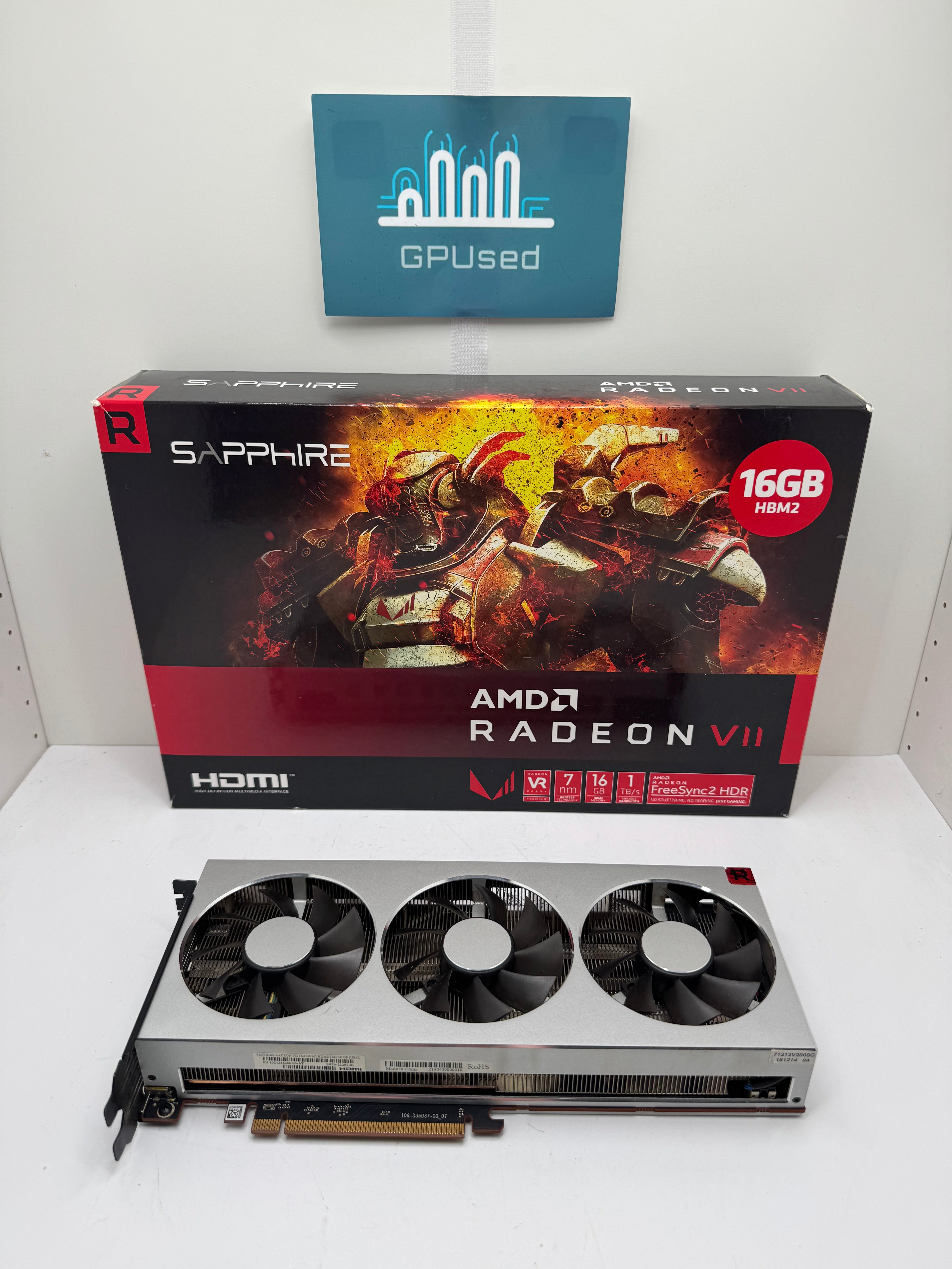 【極美品】SAPPHIRE AMD RADEON VII 16G HBM2 SAPPHIRE RADEON VII 16G HBM2 | SAPPHIRE グラフィックボード RADEON