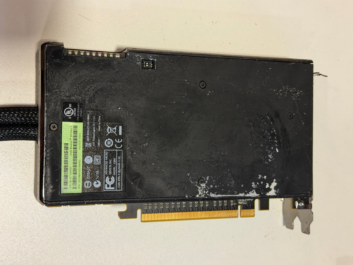AMD Radeon R9 Fury X 4GB HBM — product photograph 2 of 4