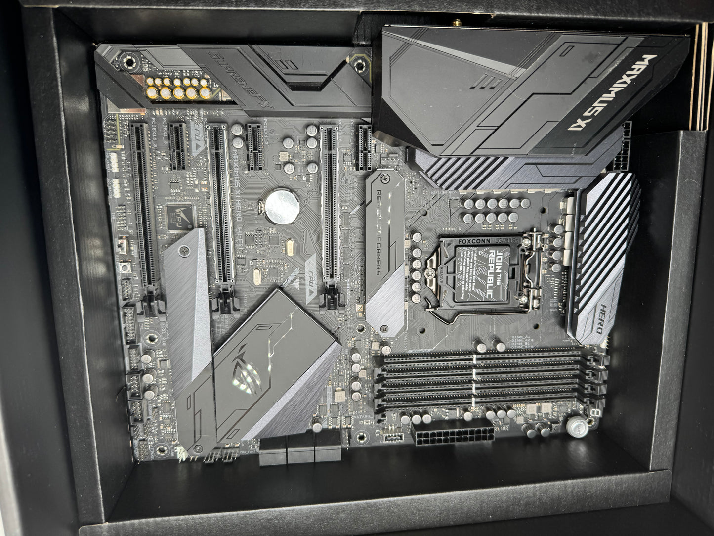 ASUS ROG Maximus XI Hero (Wi-Fi) ATX Intel Socket 1155 Motherboard