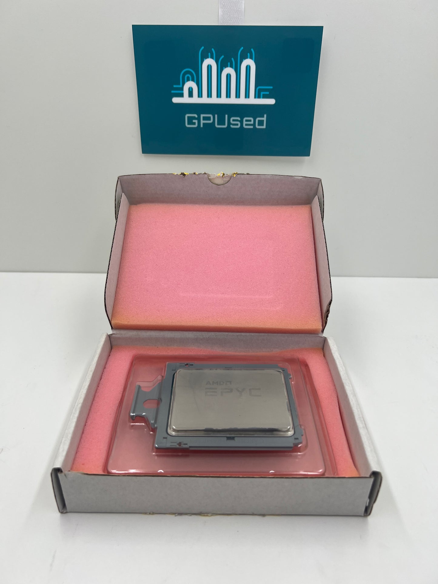 AMD EPYC 7313P Processor CPU + Arctic Freezer 4U - Socket SP3